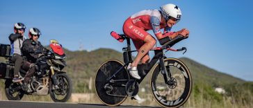 Alistair Brownlee penalización en bicicleta T100 Ibiza 2024 Crédito de la foto PTO