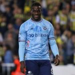 Balotelli reacciona a la decisión de Osimhen sobre el número de su equipo en el Galatasaray