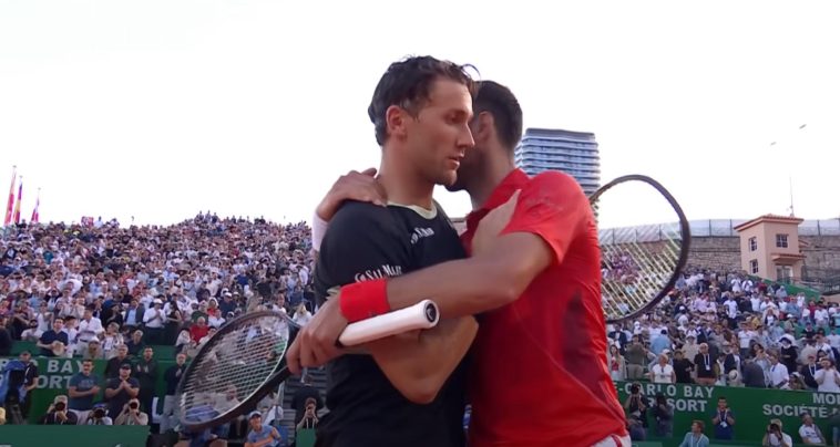 Casper Ruud y Novak Djokovic