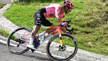 'Creo que he vuelto': Richard Carapaz celebra su regreso a la batalla por la general en la Vuelta a España