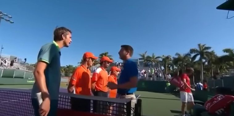 Daniil Medvedev y Stefanos Tsitsipas