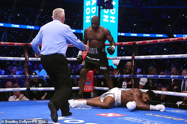 Anthony Joshua fue detenido en cinco asaltos por Daniel Dubois el sábado por la noche