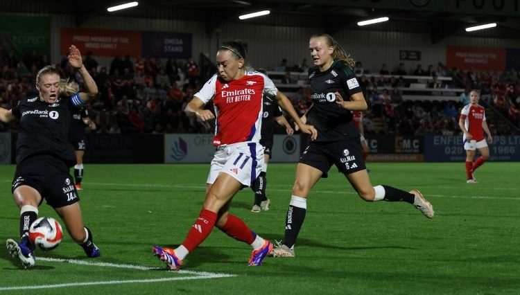 UEFA Champions League Round 1- Arsenal v Rosenborg - Meadow Park