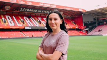 Sheffield United sign Charlotte Wardlaw on loan