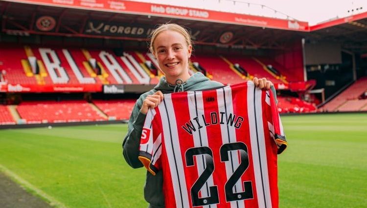 Sheffield United Women sign Annie Wilding