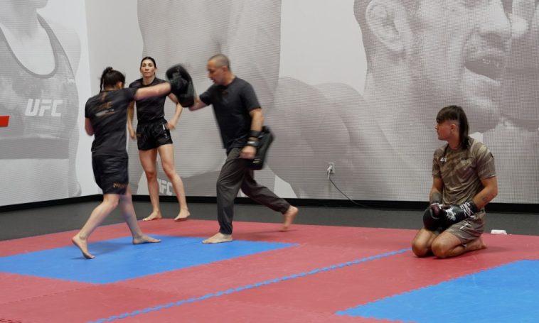 Entrenamientos abiertos de UFC 306, peleadores se reúnen para la Noche UFC