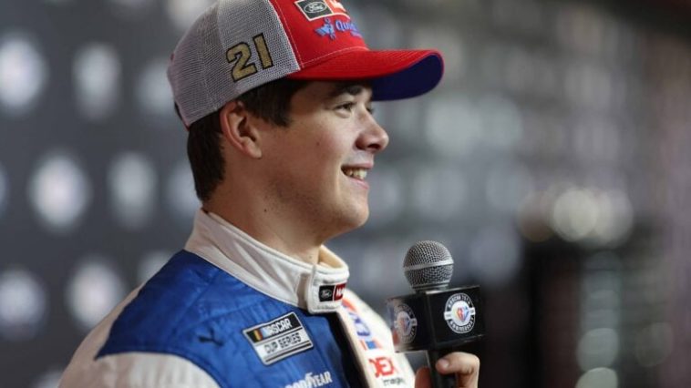 Harrison Burton firma con nuevo equipo de NASCAR para 2025