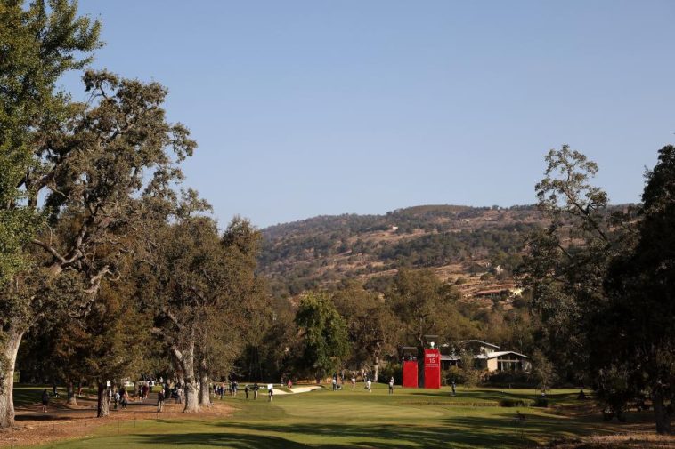 Vista general del hoyo 15 durante la segunda ronda del Campeonato Fortinet en el campo Silverado Resort and Spa North en Napa, California. (Mike Mulholland/Getty Images)