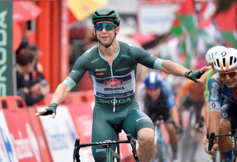 Kaden Groves logra su tercera victoria de etapa en la Vuelta a España tras heredar el liderato en puntos de Wout van Aert