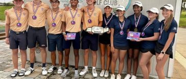 Los equipos de golf masculino y femenino de Bolles se combinaron para ganar el Jax Beach Varsity Invitational por segunda vez en tres años el 28 de septiembre en el Jacksonville Beach Golf Club.