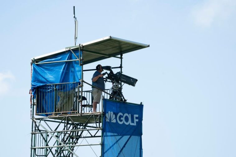 La torre de televisión Golf Channel en el hoyo 18 durante la primera ronda del torneo de golf Sony Open en el Waialae Country Club. (Foto: Kyle Terada/USA TODAY Sports)