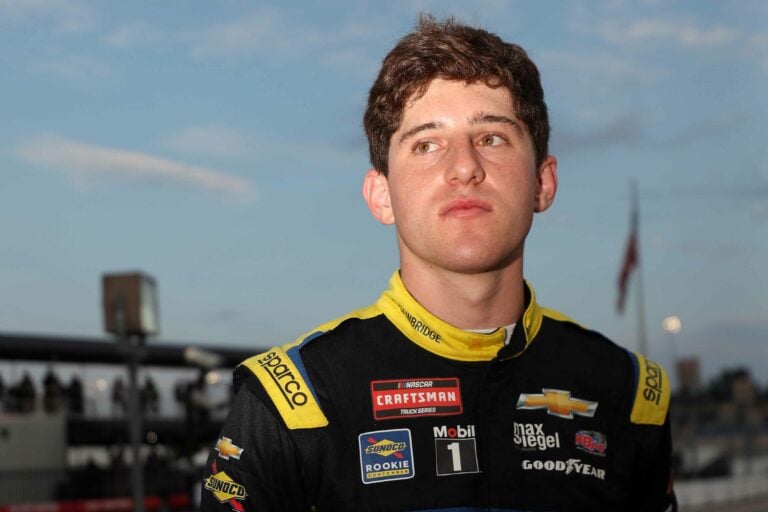 Nick Sanchez firma contrato a tiempo completo para la NASCAR Xfinity Series