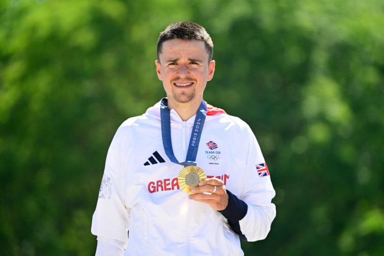 Pidcock ya ha probado la medalla de oro este año, ganando el título olímpico en bicicleta de montaña en París.