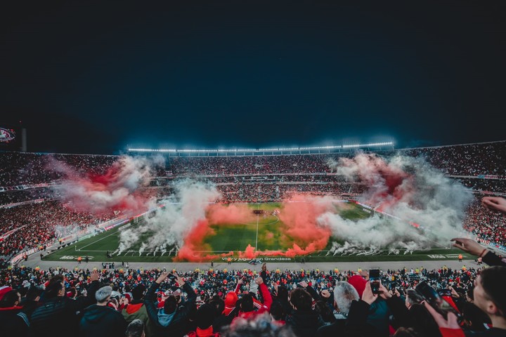 El Monumental. Prensa River.