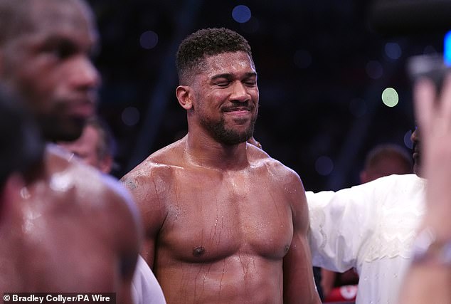 Anthony Joshua podría considerar retirarse después de su derrota ante Daniel Dubois