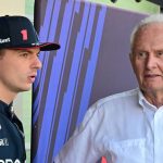 Red Bull Motorsport Reporter informa a Verstappen de la noticia