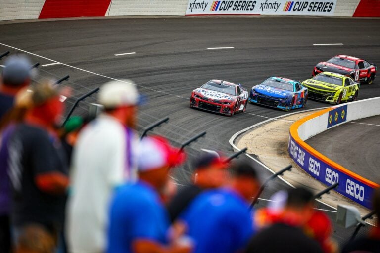 Richard Stenhouse fue reinstalado tras suspensión de NASCAR