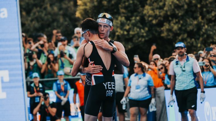 Hayden Wilde Alex Yee abraza la Gran Final del WTCS Torremolinos 2024 crédito de la foto Triatlón Mundial