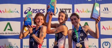 Podio Beaugrand Potter Lombardi Gran Final WTCS Torremolinos 2024 crédito de la foto Triatlón Mundial