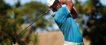 RICHMOND, VIRGINIA - 20 DE OCTUBRE: Tim O'Neal juega su tiro desde el segundo tee durante la tercera ronda del Dominion Energy Charity Classic 2024 en el Country Club of Virginia el 20 de octubre de 2024 en Richmond, Virginia. (Foto de Scott Taetsch/Getty Images)