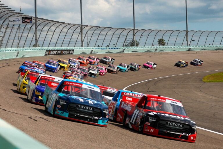 Conductor de NASCAR suspendido por conducción imprudente