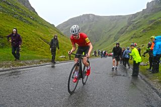 Tom Bell compitiendo en el Campeonato Nacional de Montaña de 2021