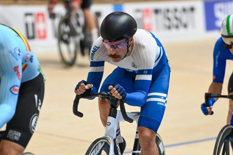 'Es simplemente teatro en bicicleta': conozca a la bailarina folclórica que compite en el Campeonato Mundial de Pista