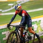 Pauline Ferrand Prévot compitiendo en ciclocross