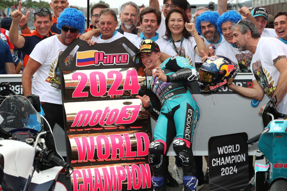 'Hoy ha sido el día perfecto' - Alonso se corona Campeón del Mundo de Moto3 en Japón | Noticias BikeSport