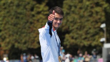 Alex Yee aprueba el crédito de la foto de los Juegos Olímpicos de París 2024 en el triatlón mundial