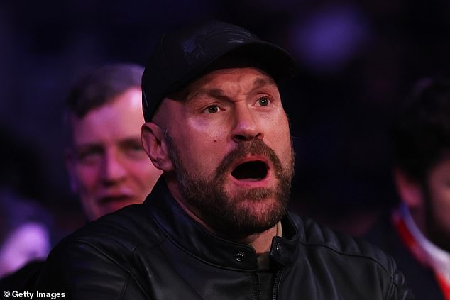 Tyson Fury fotografiado en el M&S Bank Arena de Liverpool durante el evento de boxeo del sábado por la noche