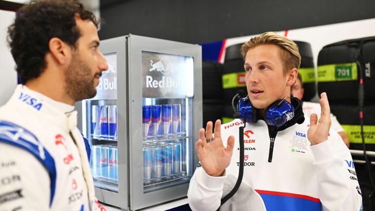 Lawson revela el consejo que le dio Ricciardo después de que se confirmara el cambio de asiento de RB