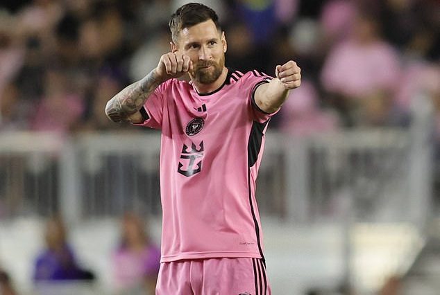 Lionel Messi anotó un impresionante triplete en 11 minutos para el Inter Miami el sábado por la noche.