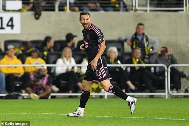 Lionel Messi podría volver a jugar en el torneo mundial de clubes en el Mundial de Clubes del próximo verano.