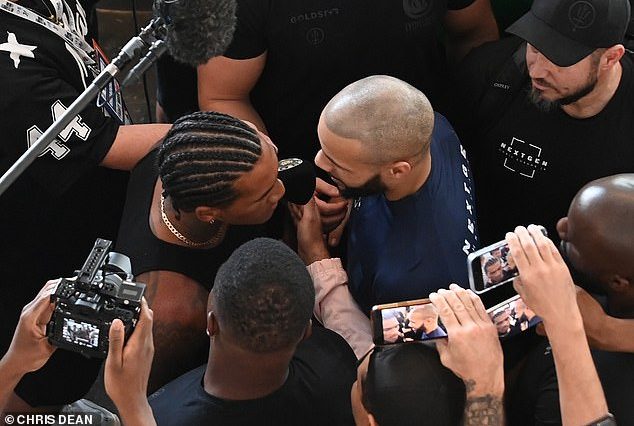 Conor Benn (izquierda) y Chris Eubank Jnr se enfrentaron cara a cara en una guerra de palabras el viernes por la mañana.