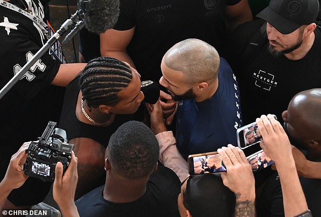 Conor Benn (izquierda) y Chris Eubank Jnr se enfrentaron cara a cara en una guerra de palabras el viernes por la mañana.