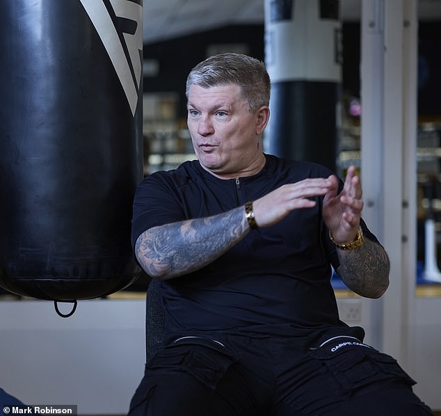 Ricky Hatton ha ofrecido su opinión sobre la próxima revancha de Tyson Fury con Oleksandr Usyk