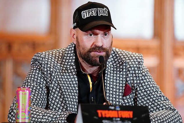 Tyson Fury reveló que su esposa sufrió un aborto espontáneo antes de ser golpeado por Oleksandr Usyk