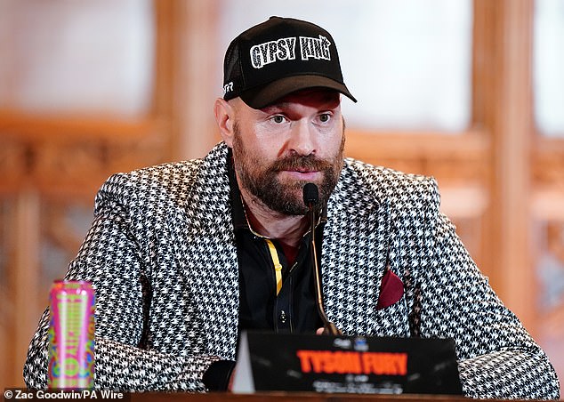 Tyson Fury reveló que su esposa sufrió un aborto espontáneo antes de ser golpeado por Oleksandr Usyk