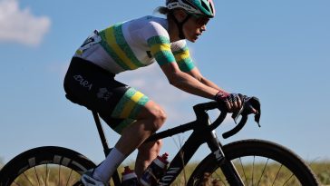 Un llano, una persecución y una tarea imposible: el Campeonato Mundial de Gravel UCI 2024 de Tiffany Cromwell