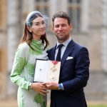 'Uno de los chicos cree que andaré con armadura': Mark Cavendish nombrado caballero en una ceremonia en el Castillo de Windsor