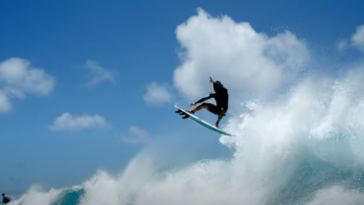 VIDEO: LOS DEMOSTRADORES DE ESPUMA DE RED BULL LLEGARON A OAHU