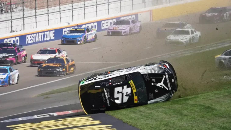 Tyler Reddick Las Vegas video flip Lo más destacado de South Point 400 Chase Elliott Brad Keselowski