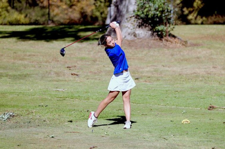 Anna Song, estudiante de último año de Palisades, capturó su tercer título consecutivo de golf de la ciudad y lideró a los Dolphins.