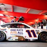 Denny Hamlin golpea una pared con el acelerador atascado en Martinsville (Video)