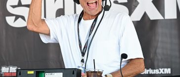 El locutor de radio deportivo Chris 'Mad Dog' Russo criticó a los espectadores que vieron la pelea el viernes pasado.