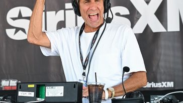 El locutor de radio deportivo Chris 'Mad Dog' Russo criticó a los espectadores que vieron la pelea el viernes pasado.