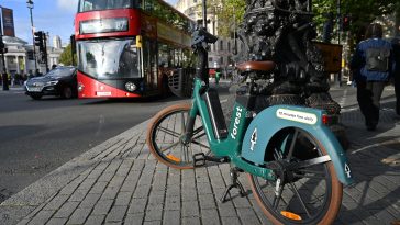 Esquema de bicicletas eléctricas compartidas en Londres investigado por afirmaciones "gratuitas"