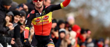 Exact Cross Kortrijk: Eli Iserbyt viene con su compañero de equipo Michael Vanthourenhout por el tercer título de su carrera