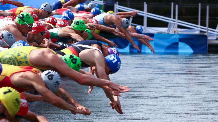 Juegos Olímpicos de París 2024, salida de natación masculina Río Sena crédito de la foto Triatlón Mundial